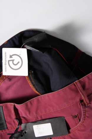 Дамски къс панталон Roberto Ricci Designs, Размер L, Цвят Червен, Цена 18,36 лв.