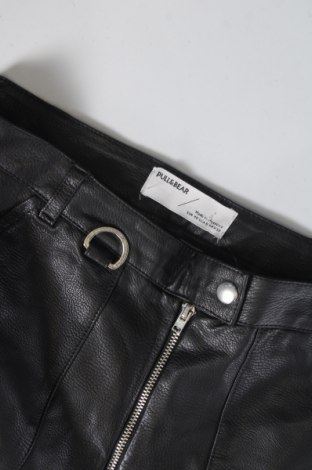 Damen Lederhose Pull&Bear, Größe M, Farbe Schwarz, Preis 4,16 €