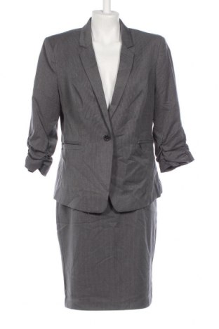 Дамски костюм Orsay, Размер L, Цвят Сив, Цена 80,04 лв.