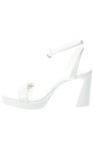 Γυναικεία παπούτσια Bershka, Μέγεθος 40, Χρώμα Λευκό, Τιμή 40,72 €