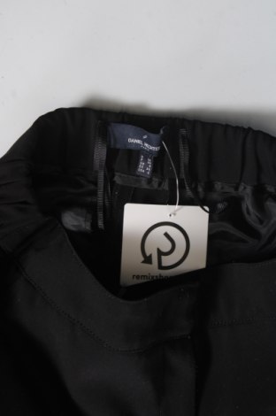 Дамски панталон Daniel Hechter, Размер XXS, Цвят Черен, Цена 9,52 лв.