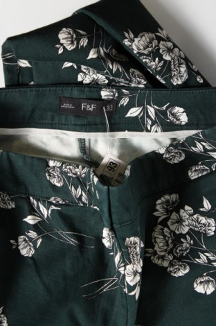 Γυναικείο παντελόνι F&F, Μέγεθος M, Χρώμα Πράσινο, Τιμή 17,94 €