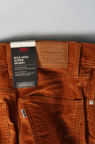 Pantaloni de femei Levi's, Mărime XXS, Culoare Maro, Preț 48,03 Lei