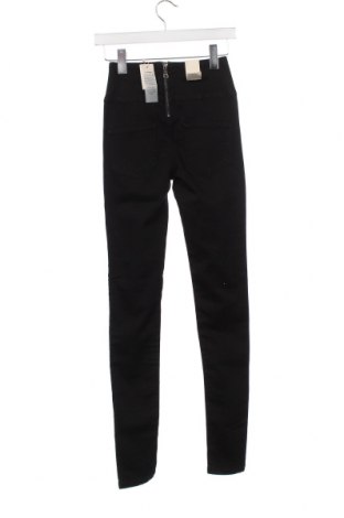 Дамски панталон Pieces, Размер XXS, Цвят Черен, Цена 54,00 лв.