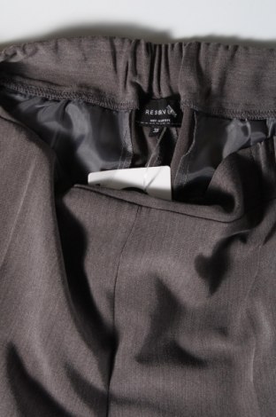 Pantaloni de femei Reserved, Mărime M, Culoare Gri, Preț 95,39 Lei