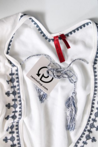 Дамски пуловер Love Scarlett, Размер S, Цвят Бял, Цена 29,00 лв.