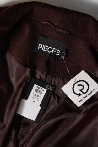 Дамско палто Pieces, Размер M, Цвят Кафяв, Цена 67,58 лв.