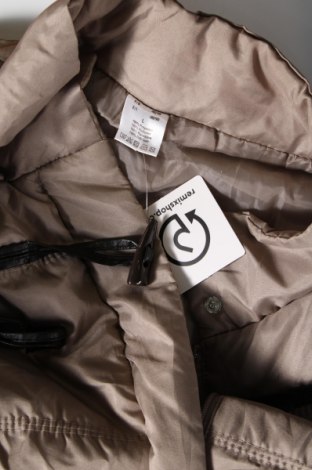 Γυναικείο μπουφάν, Μέγεθος XL, Χρώμα  Μπέζ, Τιμή 10,76 €