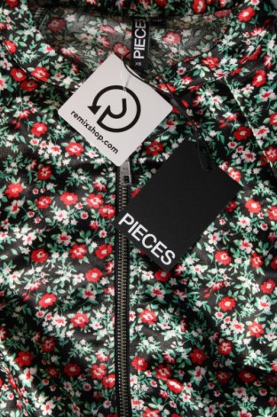 Γυναικείο μπουφάν Pieces, Μέγεθος XS, Χρώμα Πολύχρωμο, Τιμή 8,45 €