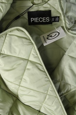 Γυναικείο μπουφάν Pieces, Μέγεθος XS, Χρώμα Πράσινο, Τιμή 42,27 €
