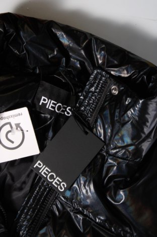 Γυναικείο μπουφάν Pieces, Μέγεθος M, Χρώμα Μαύρο, Τιμή 19,02 €