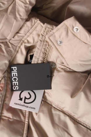Γυναικείο μπουφάν Pieces, Μέγεθος XS, Χρώμα  Μπέζ, Τιμή 19,87 €