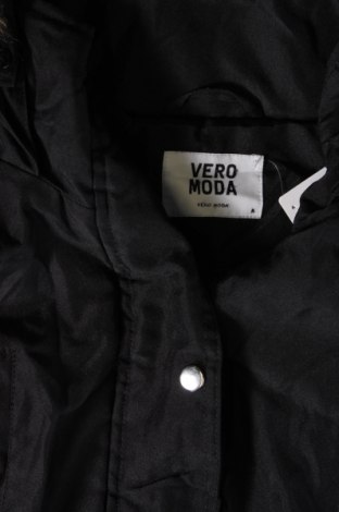 Γυναικείο μπουφάν Vero Moda, Μέγεθος M, Χρώμα Μαύρο, Τιμή 5,20 €