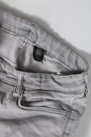 Dziecięce jeansy H&M, Rozmiar 14-15y/ 168-170 cm, Kolor Szary, Cena 57,66 zł