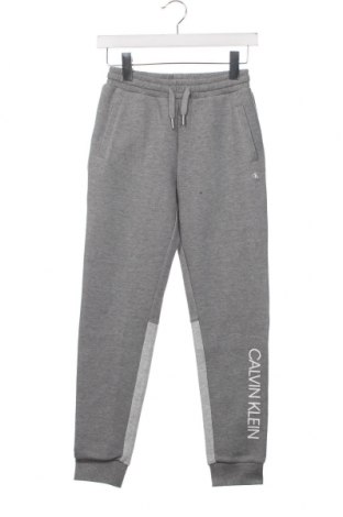 Pantaloni de trening, pentru copii Calvin Klein Jeans, Mărime 11-12y/ 152-158 cm, Culoare Gri, Preț 215,66 Lei