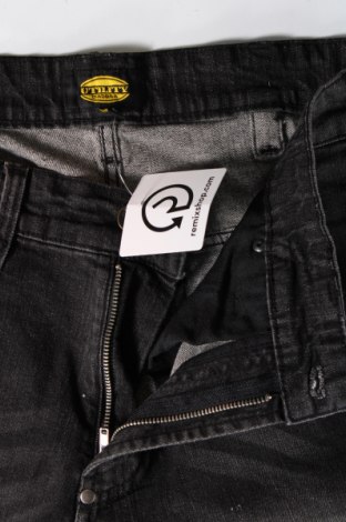 Herren Jeans Diadora, Größe M, Farbe Schwarz, Preis 24,58 €