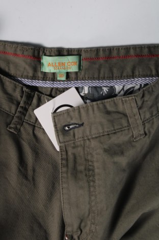 Pantaloni scurți de bărbați Allen Cox, Mărime L, Culoare Verde, Preț 90,79 Lei