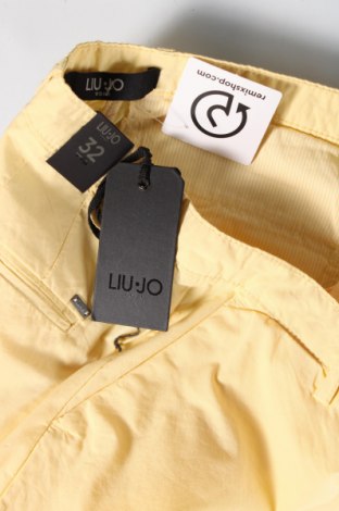 Ανδρικό κοντό παντελόνι Liu Jo, Μέγεθος S, Χρώμα Κίτρινο, Τιμή 13,92 €