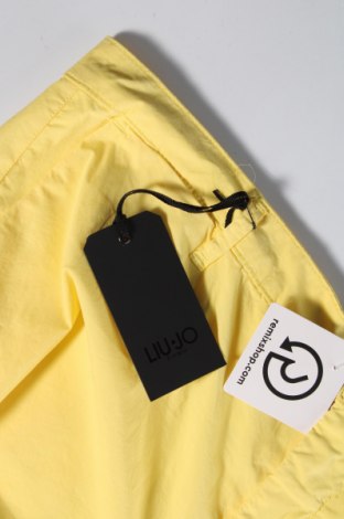 Мъжки къс панталон Liu Jo, Размер XL, Цвят Жълт, Цена 72,00 лв.