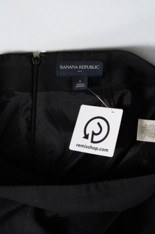 Sukně Banana Republic, Velikost M, Barva Černá, Cena  93,00 Kč