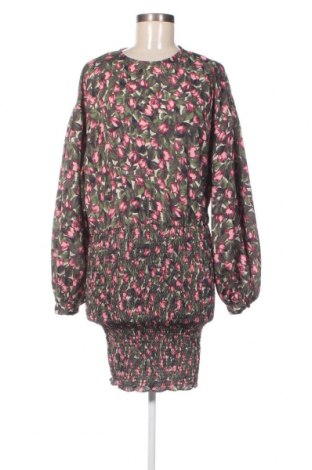 Kleid Gina Tricot, Größe M, Farbe Mehrfarbig, Preis 4,59 €