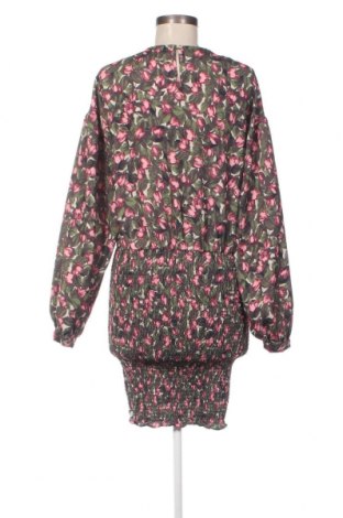 Φόρεμα Gina Tricot, Μέγεθος M, Χρώμα Πολύχρωμο, Τιμή 3,34 €