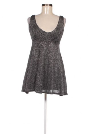 Φόρεμα Pretty Little Thing, Μέγεθος XXS, Χρώμα Ασημί, Τιμή 5,38 €