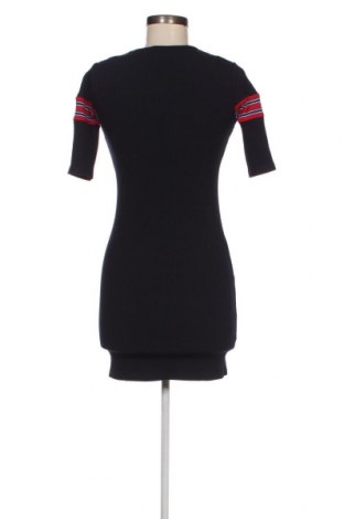 Φόρεμα Pull&Bear, Μέγεθος M, Χρώμα Μπλέ, Τιμή 14,83 €