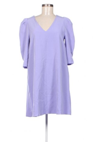 Kleid Rinascimento, Größe M, Farbe Lila, Preis 21,03 €