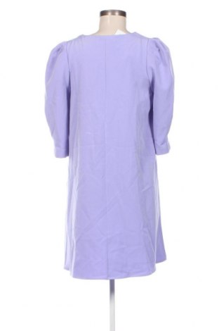 Kleid Rinascimento, Größe M, Farbe Lila, Preis € 105,15