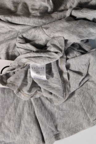 Šaty  Velvet by Graham & Spencer, Velikost XS, Barva Šedá, Cena  941,00 Kč
