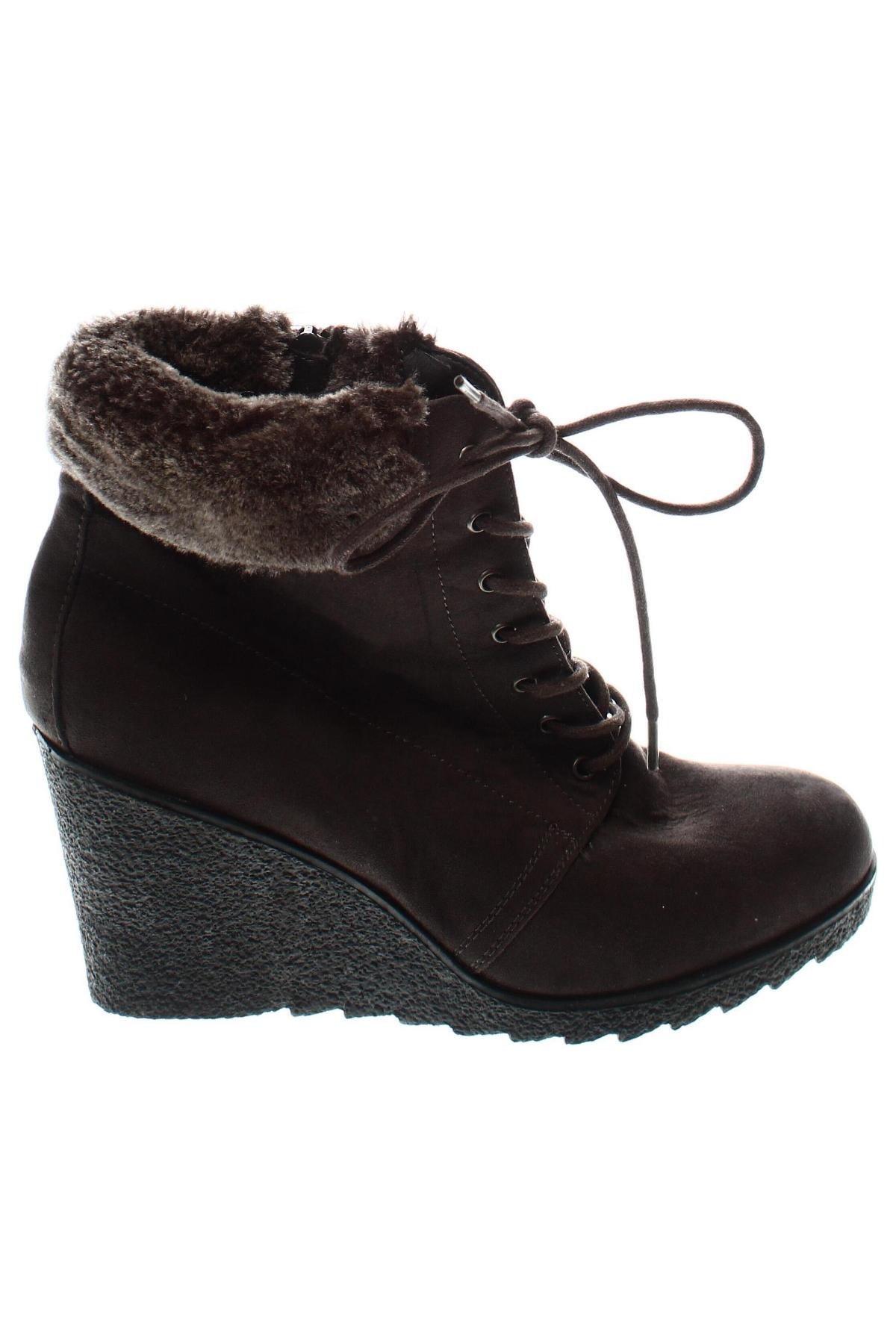 Botine de damă Graceland, Mărime 40, Culoare Maro, Preț 48,95 Lei