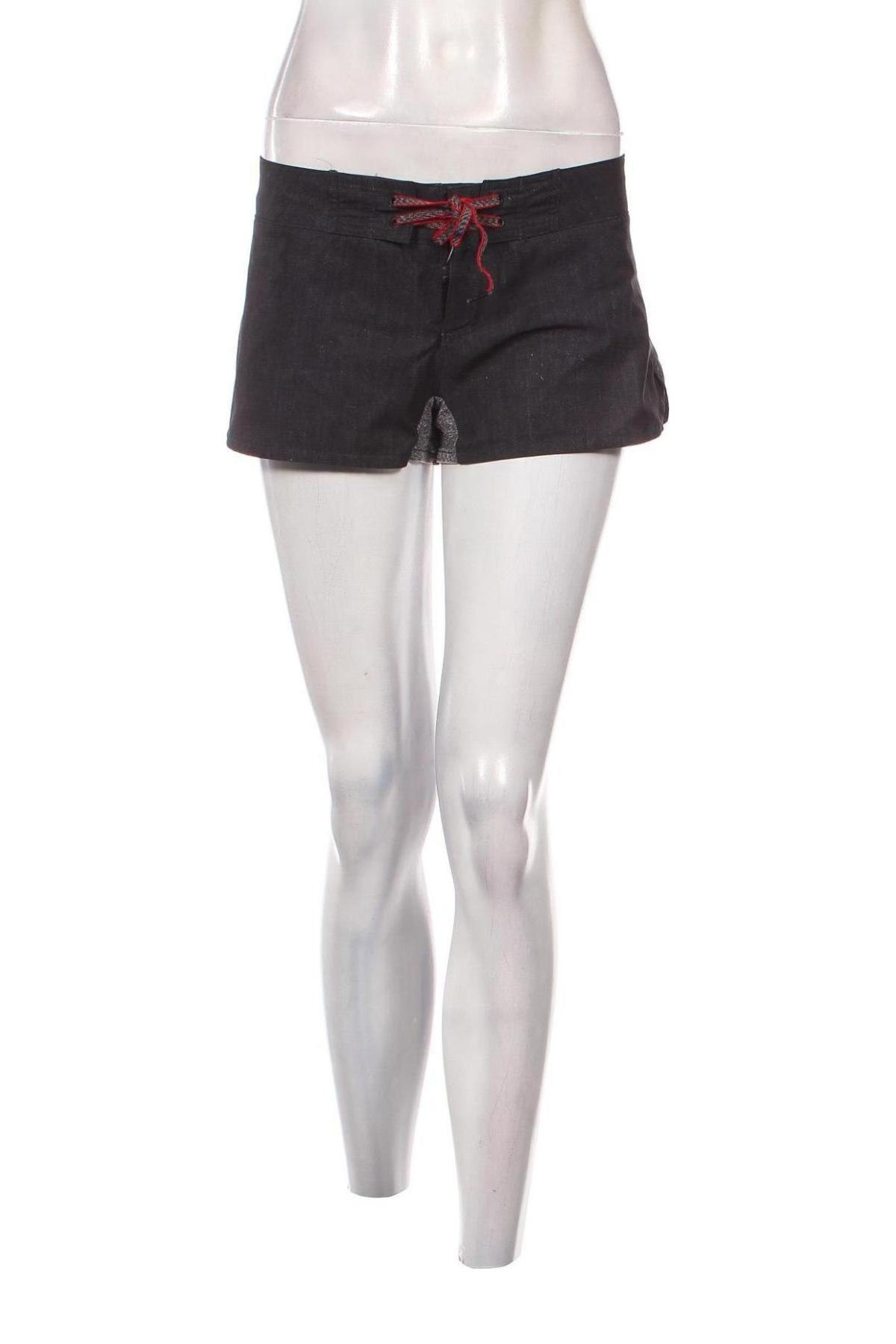 Γυναικείο κοντό παντελόνι Reebok, Μέγεθος S, Χρώμα Μαύρο, Τιμή 8,48 €