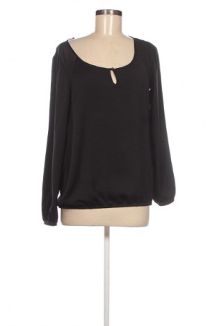 Damen Shirt Bershka, Größe M, Farbe Schwarz, Preis 13,49 €