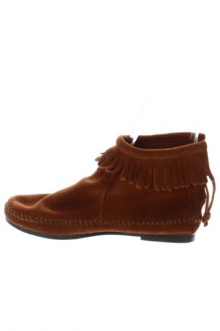 Botine de damă Minnetonka, Mărime 38, Culoare Maro, Preț 135,99 Lei