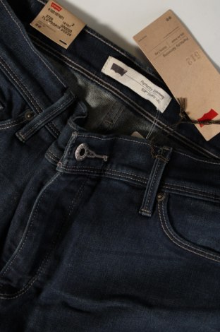 Blugi de femei Levi's, Mărime M, Culoare Albastru, Preț 565,99 Lei