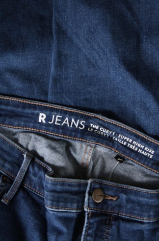 Γυναικείο Τζίν R Jeans by Rinascimento, Μέγεθος S, Χρώμα Μπλέ, Τιμή 25,99 €