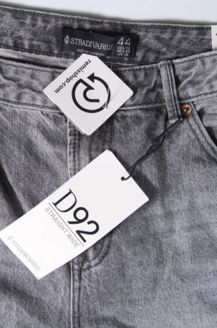 Damskie jeansy Stradivarius, Rozmiar XL, Kolor Szary, Cena 147,99 zł