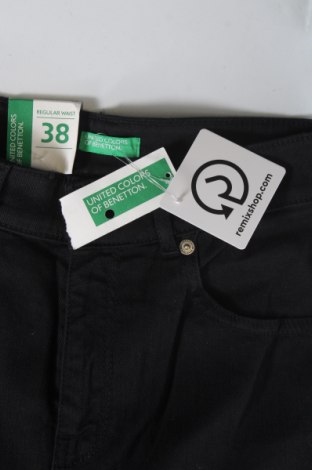 Damskie jeansy United Colors Of Benetton, Rozmiar M, Kolor Czarny, Cena 213,79 zł