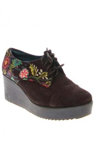 Дамски обувки Desigual, Размер 38, Цвят Многоцветен, Цена 110,93 лв.