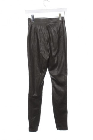 Damenhose Clockhouse, Größe XXS, Farbe Grün, Preis € 33,99