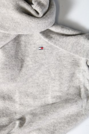 Dámský svetr Tommy Hilfiger, Velikost S, Barva Šedá, Cena  1 739,00 Kč