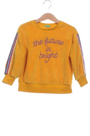 Детска блуза United Colors Of Benetton, Размер 3-4y/ 104-110 см, Цвят Жълт, Цена 23,00 лв.