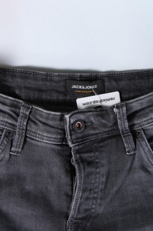 Ανδρικό τζίν Jack & Jones, Μέγεθος S, Χρώμα Γκρί, Τιμή 29,99 €