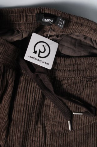 Męskie sztruksy Pull&Bear, Rozmiar S, Kolor Brązowy, Cena 50,99 zł