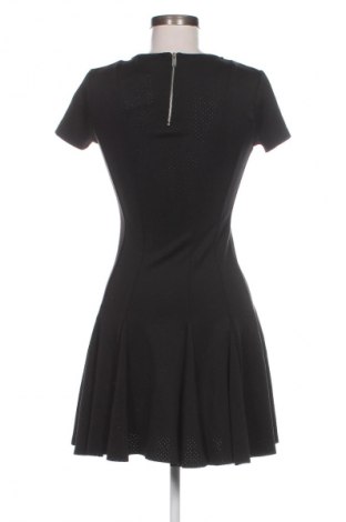 Kleid Bershka, Größe M, Farbe Schwarz, Preis € 9,99