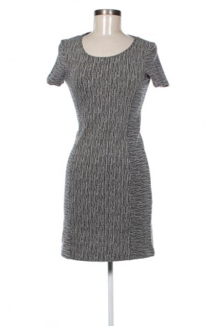 Kleid Edc By Esprit, Größe S, Farbe Grau, Preis 33,99 €