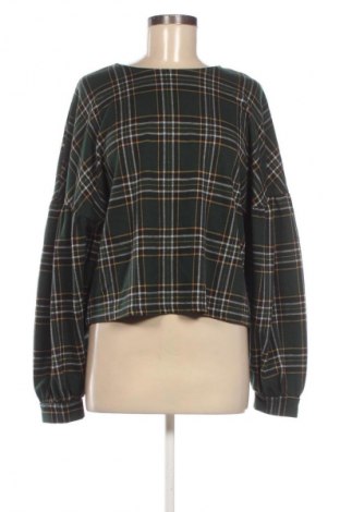 Damen Shirt Bershka, Größe M, Farbe Mehrfarbig, Preis 9,99 €