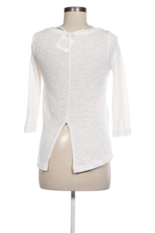 Γυναικεία μπλούζα Gina Tricot, Μέγεθος XS, Χρώμα Λευκό, Τιμή 12,00 €