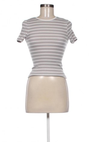 Damen Shirt H&M Divided, Größe XXS, Farbe Mehrfarbig, Preis € 15,85